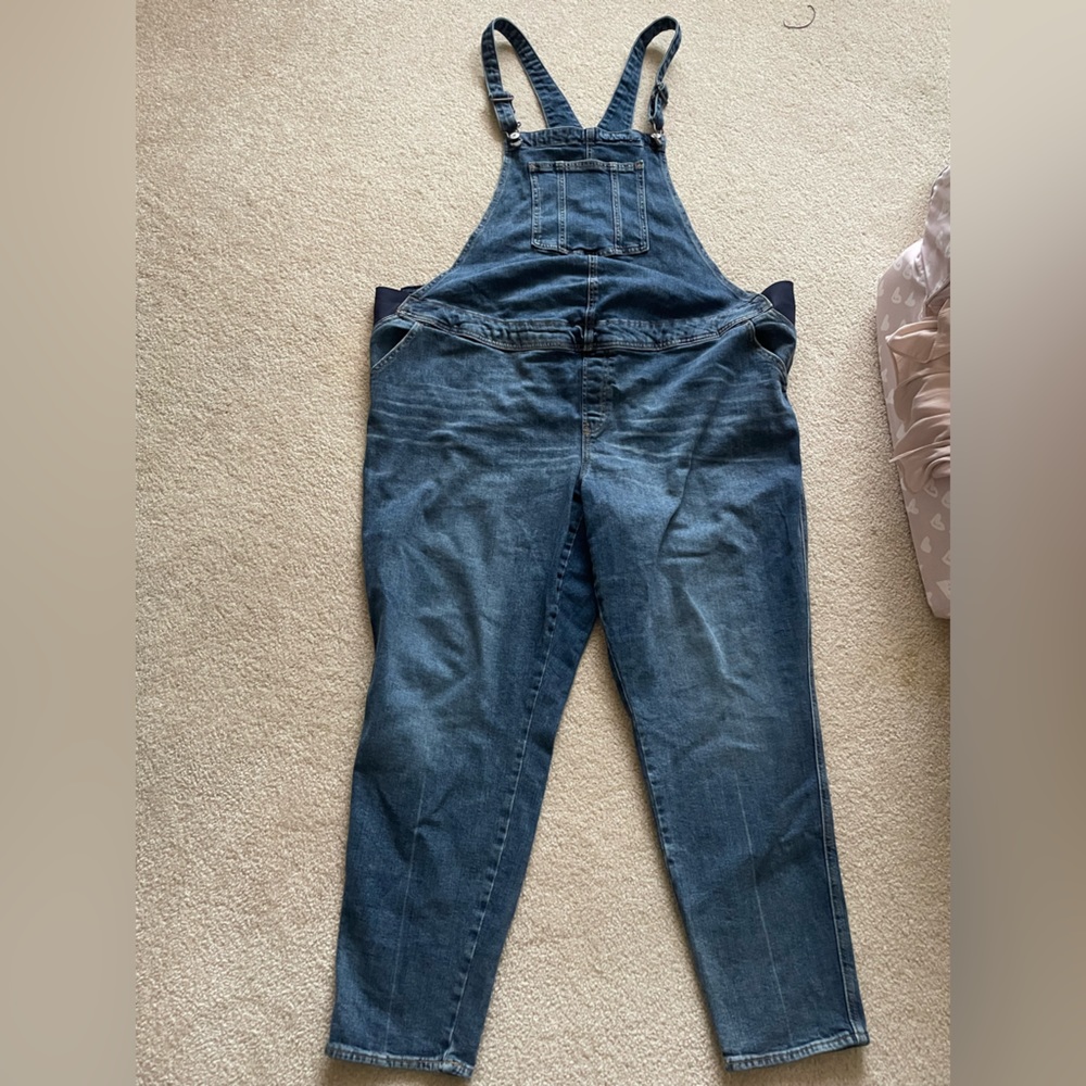 Old Navy plus size maternity overalls.